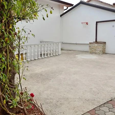 Slavica Apartment *